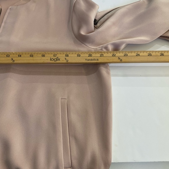 NEW BCBGMAXAZRIA Jacket Full Zip Satin Crepe Baseball Jacket in Pink Size Large - Picture 10 of 11